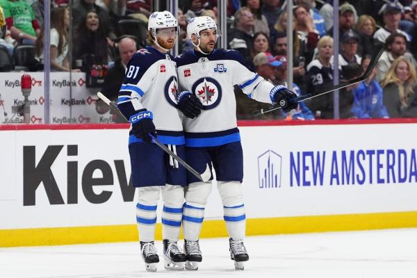 Kyle Connor, Jets slip past Blackhawks in overtime