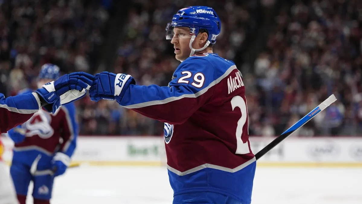 Colorado Avalanche vs. Vancouver Canucks odds, tips and betting trends