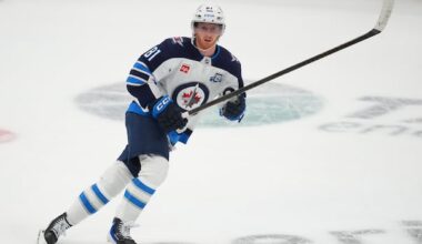 Connor scores overtime winner for Winnipeg Jets in Chicago