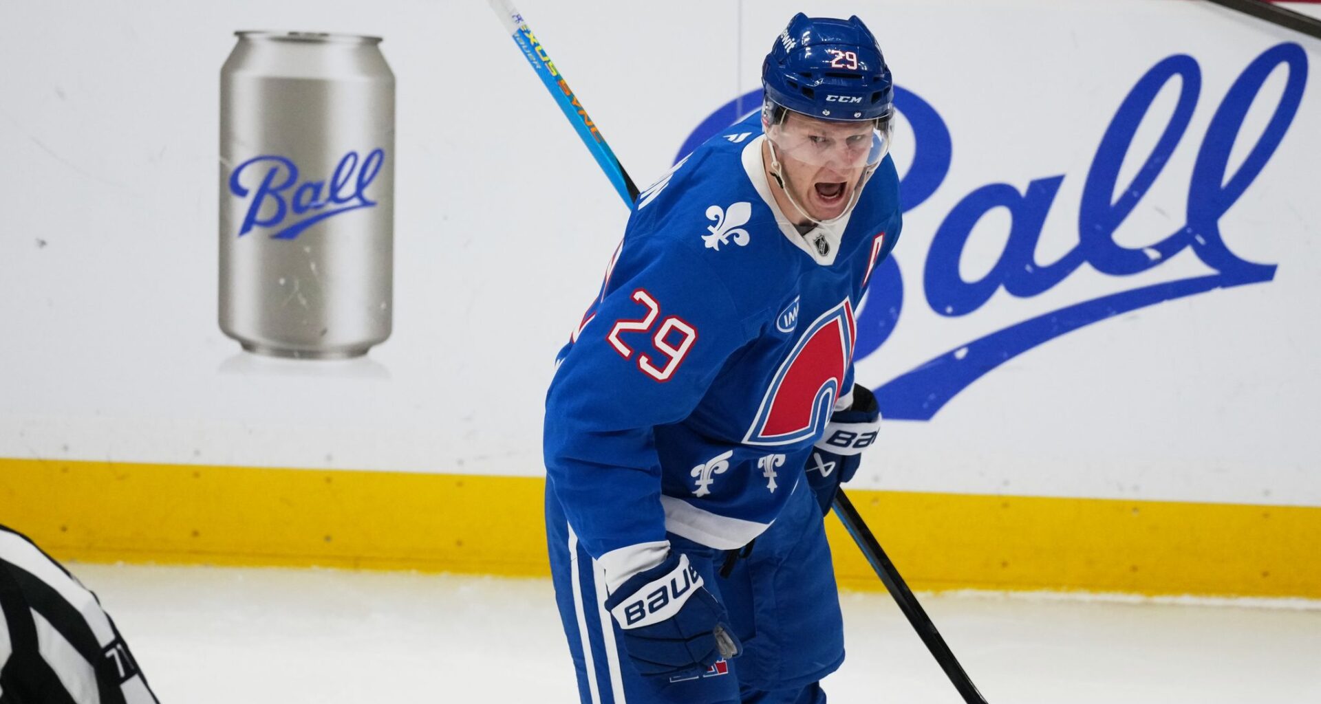 Avs forward Nathan MacKinnon becomes 1st to 50 goals this season with early score against Canucks