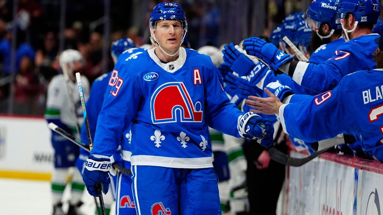 Avs' Nathan MacKinnon first to reach 50 goals this season
