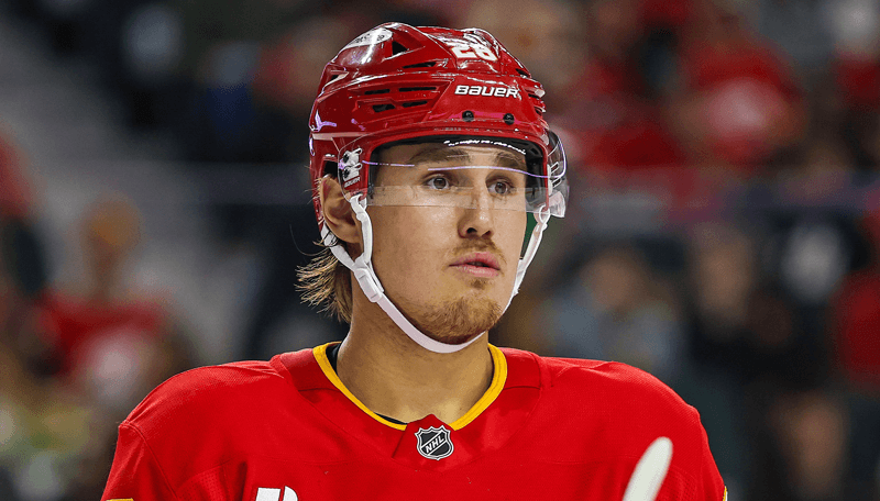 Zach Whitecloud Calgary Flames NHL