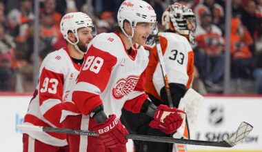 Kane scores pivotal goal as Red Wings beat Flyers 4-2 in a playoff-race swing