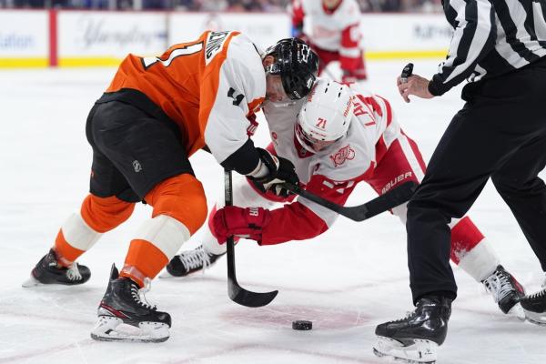 Alex DeBrincat, Red Wings pull out critical road win over Flyers