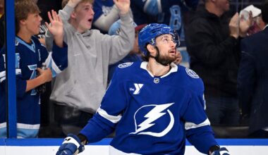 Lightning beat the Penguins 6-3 to move into 1st place in the Atlantic Division