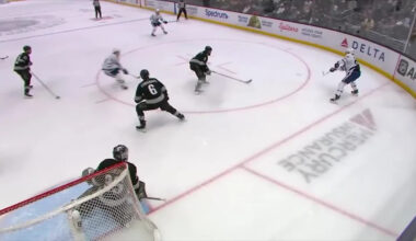 Easton Cowan with a Powerplay Goal vs. Los Angeles Kings