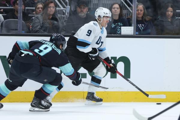 Clayton Keller’s hatty surges Mammoth past lowly Canucks