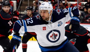 Niederreiter put off knee surgery with milestones on horizon – Winnipeg Free Press