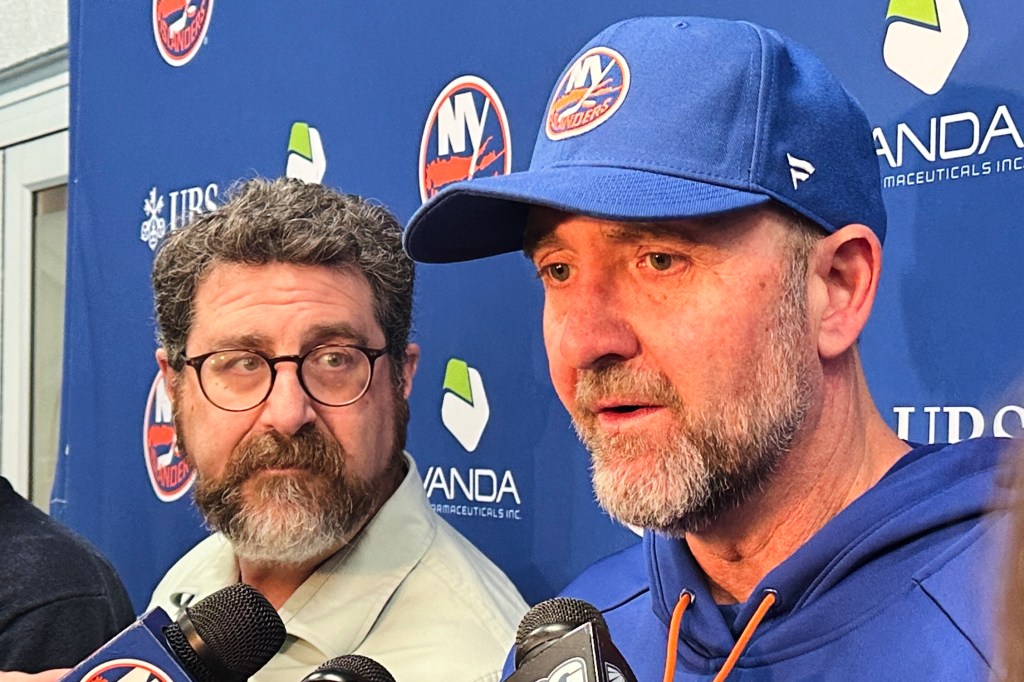 New York Islanders head coach Peter DeBoer speaking to media.