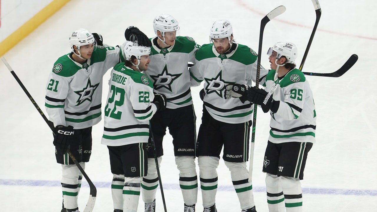 Dallas Stars ban fan over group's Nazi salute during NHL home game