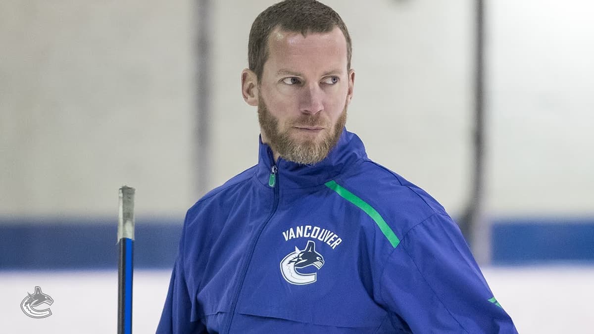 Canucks deny Predators permission to speak with AGM Ryan Johnson: report