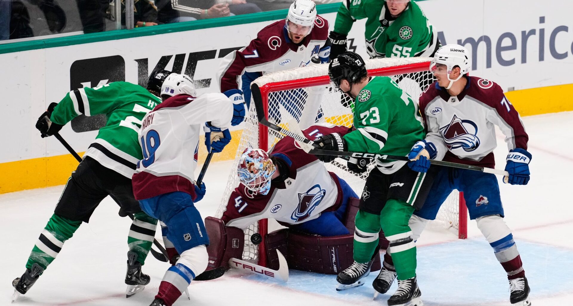 Get to know the favorites and what to watch for