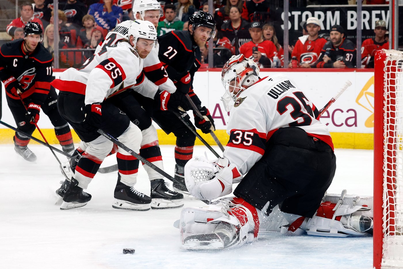 Senators goaltender Linus Ullmark stands tall in Game 2 loss to Hurricanes
