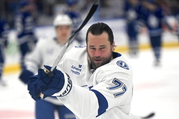 Lightning coach: Victor Hedman ‘doubtful’ to play in first round