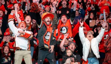 Ducks fans flock to Honda Center for watch party – Orange County Register