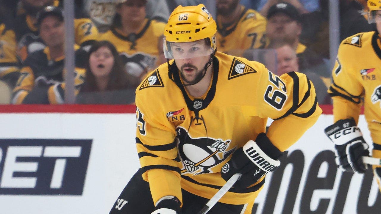 Penguins' Erik Karlsson says the team is ready to 'get out of Pittsburgh' for Game 3 against Flyers