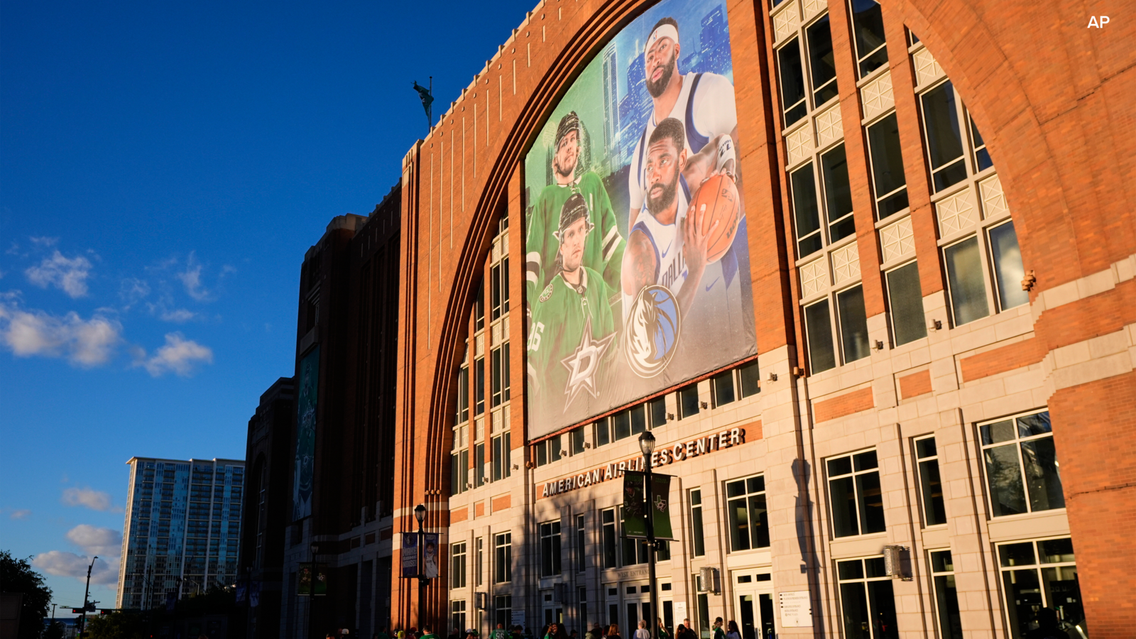 Dallas Stars ban person who bought tickets for group of spectators seen celebrating a goal with Nazi salute
