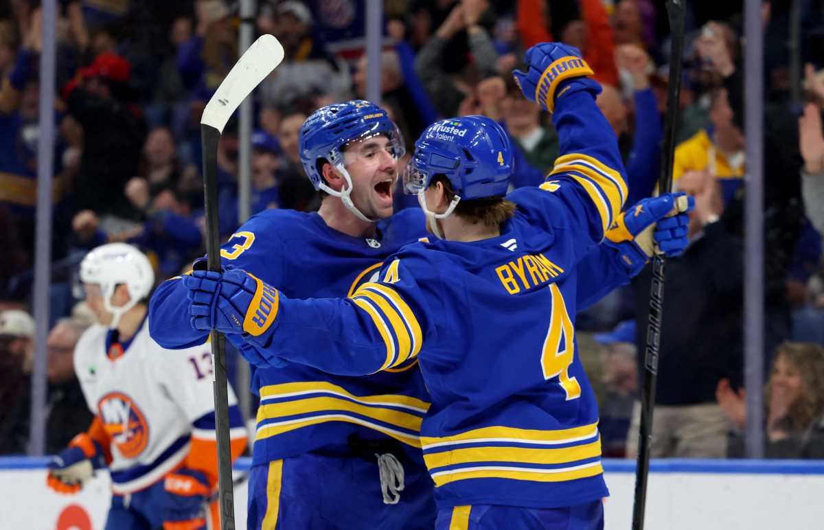 Islanders playoff hopes in serious trouble after back-to-back losses