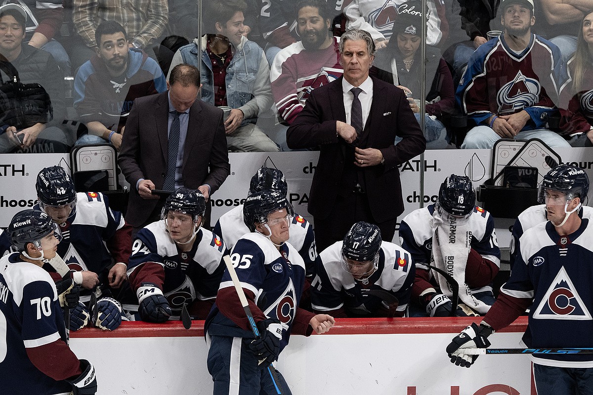 Martin Necas, great defense helps Avalanche smother rival Stars in 2-0 win
