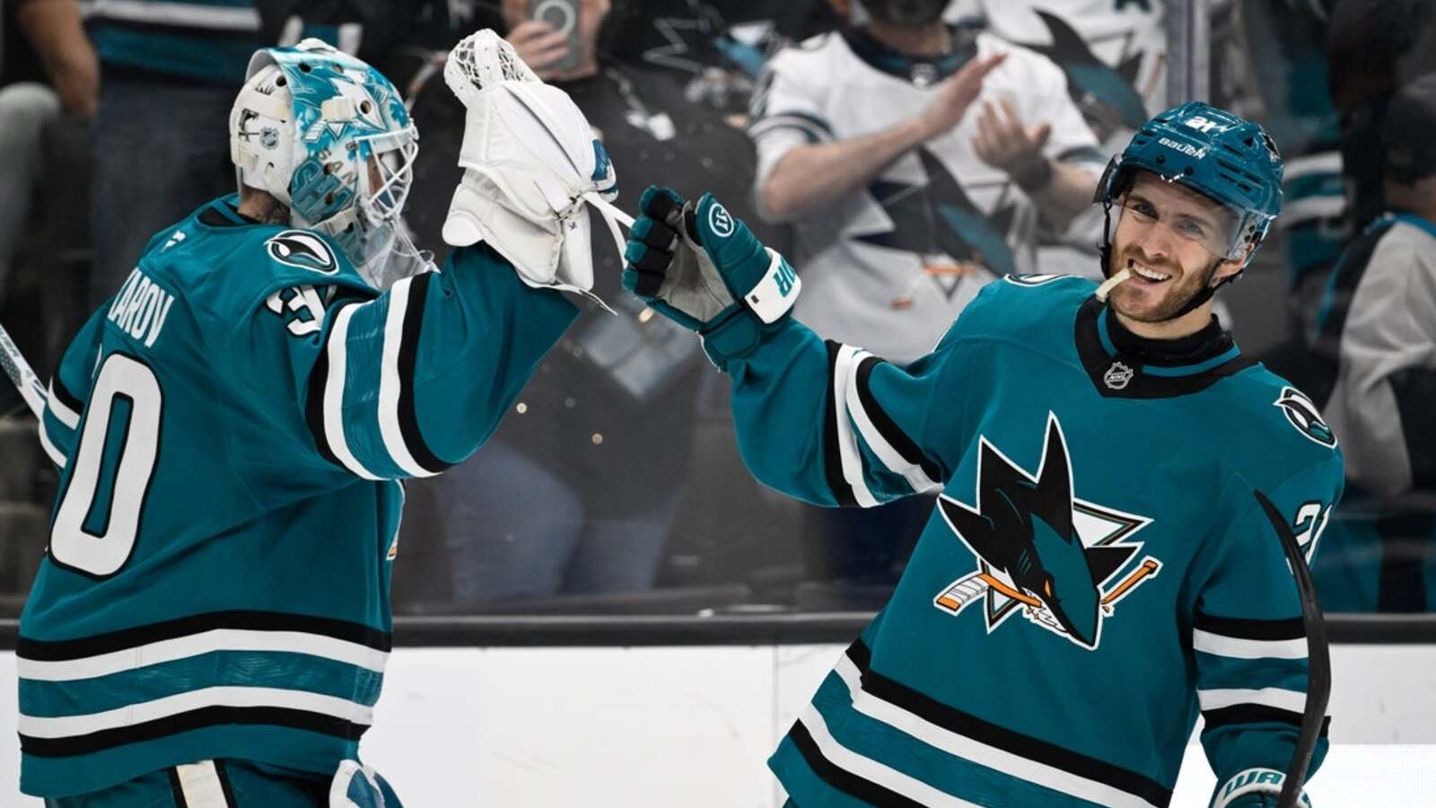 Sharks continue playoff push with visit from Blackhawks