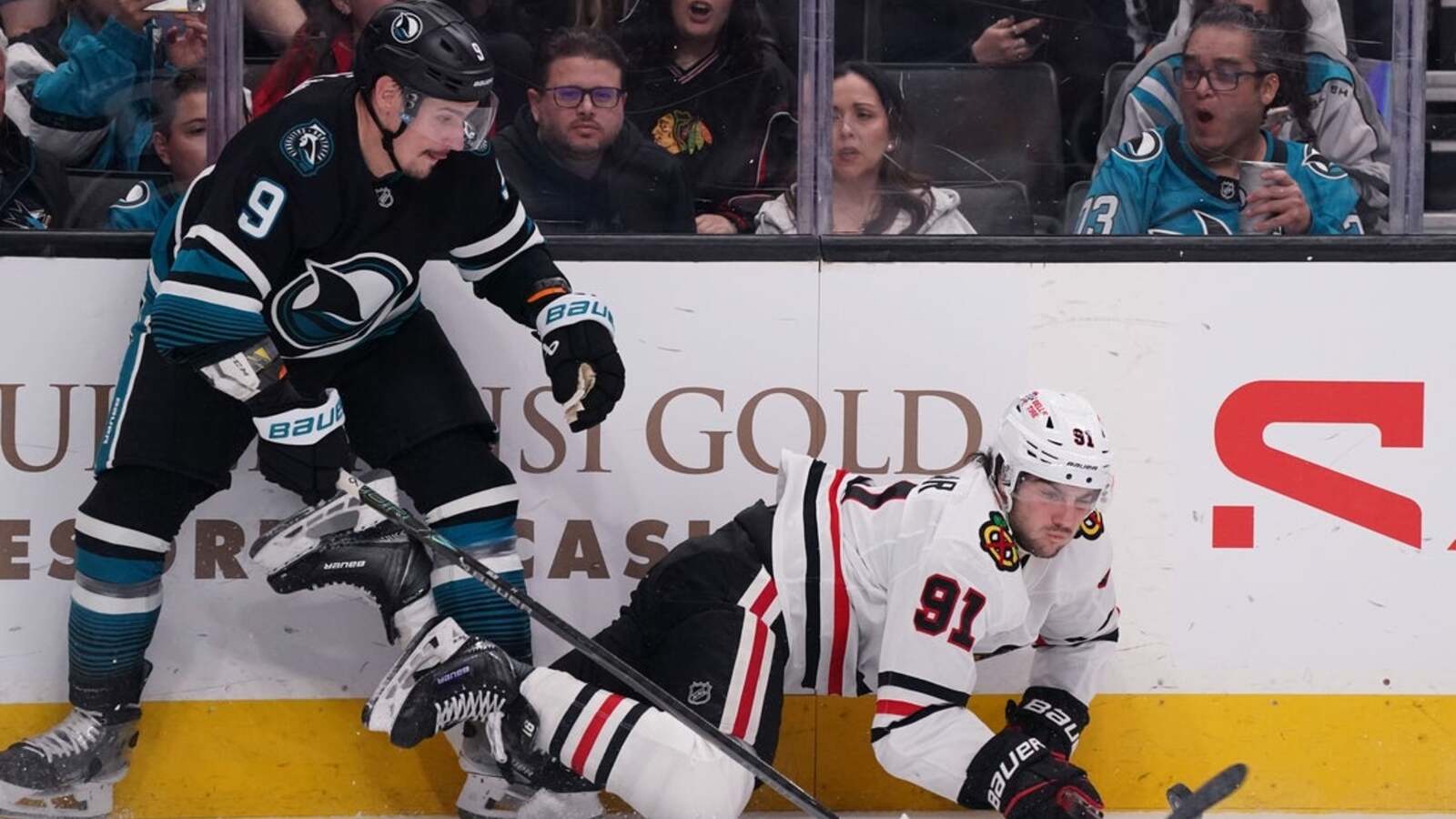 Sharks continue playoff push with win over Blackhawks