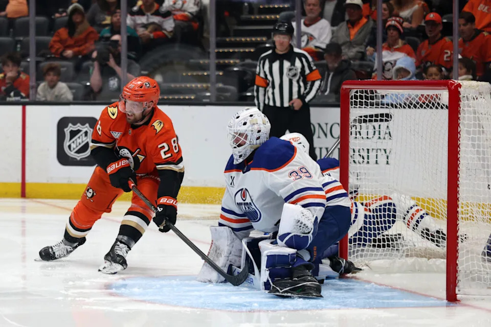 Anaheim Ducks left wing Jeffrey Viel (28) attacks a goal against Edmonton Oilers goaltender Connor Ingram (39) at Honda Center