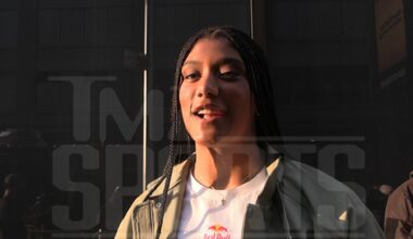 Olympic Hockey Star Laila Edwards Wants to Meet Billie Eilish, I'm a Big Fan!