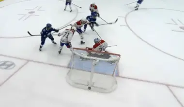 Photo of Tampa Bay Lightning scoring a goal against the Montreal Canadiens.