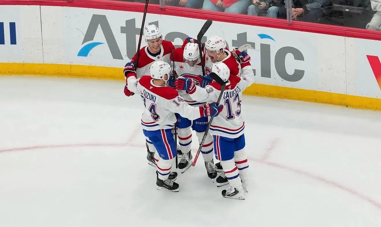 Photo of Montreal Canadiens celebrating Struble
