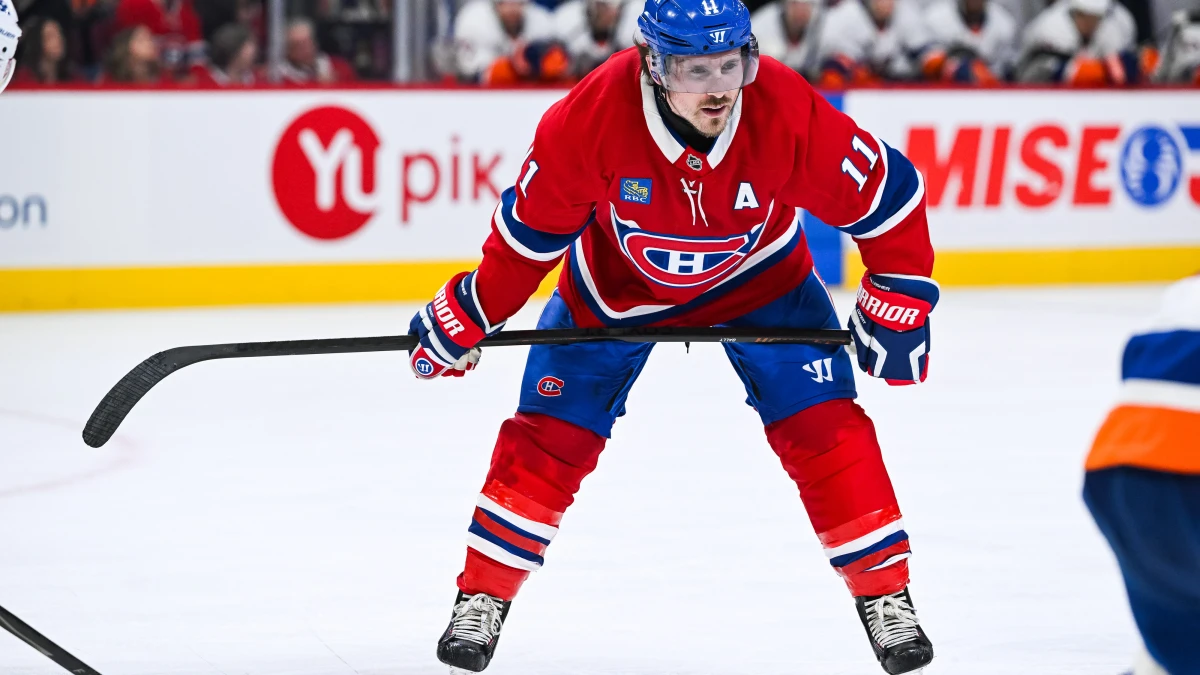 Montreal Canadiens right wing Brendan Gallagher (11) waits for a face-off against the New York Islanders during the third period at Bell Centre.