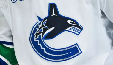 Canucks eye 3 potential GM replacements as pressure builds