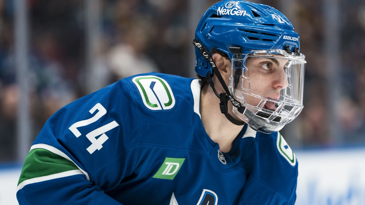 Zeev Buium sparks fresh Canucks contract buzz with unexpected decision