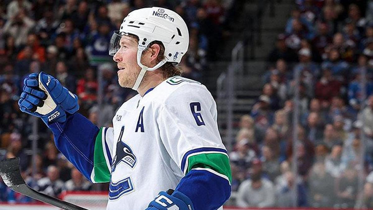 Vancouver Canucks Stun Avalanche Following Late-Game Collapse