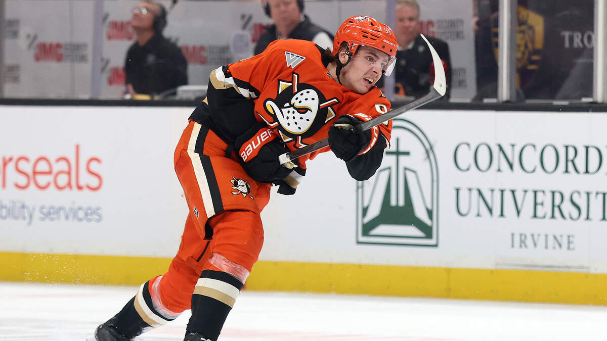 Leo Carlsson April 4 Preview vs. the Flames