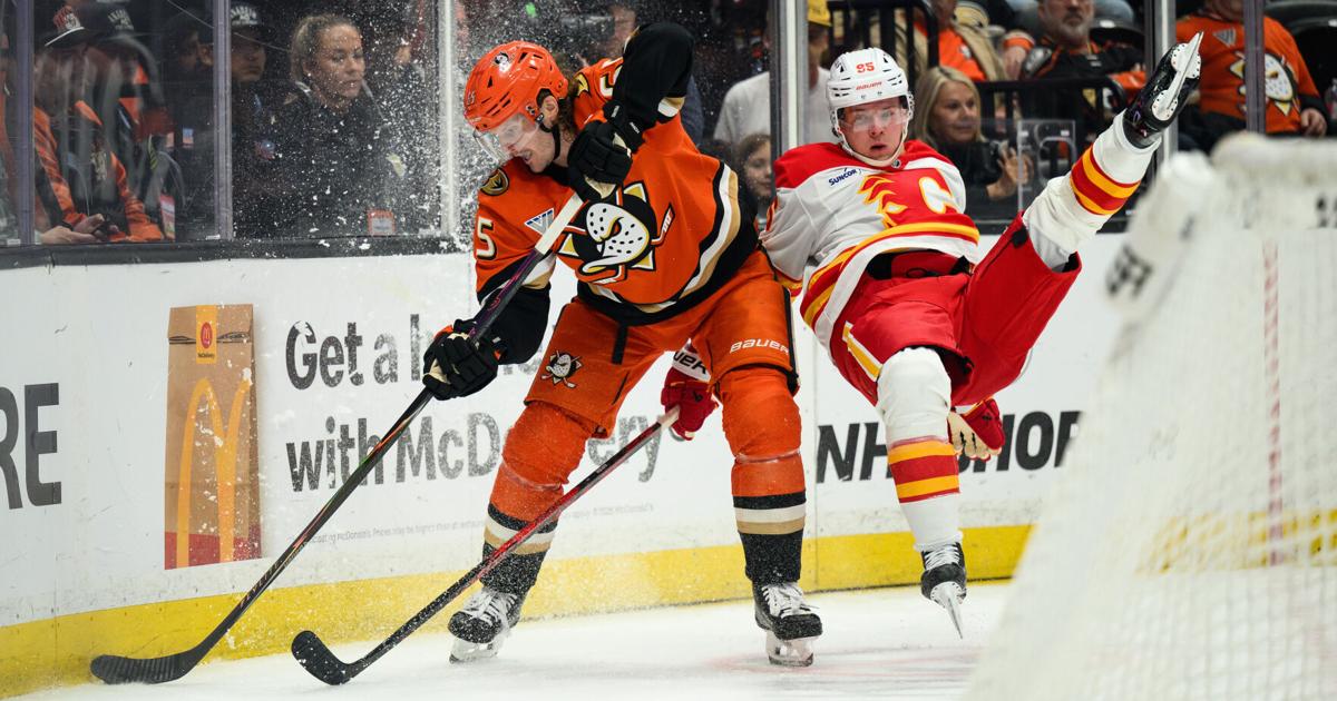 Ryan Strome scores against former team, Ducks' late-season skid extends to 5 with 5-3 loss to Flames |