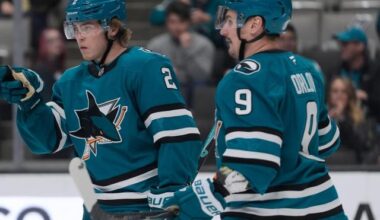 Will Smith scores to lead Sharks past Blackhawks 3-2 :: WRALSportsFan.com