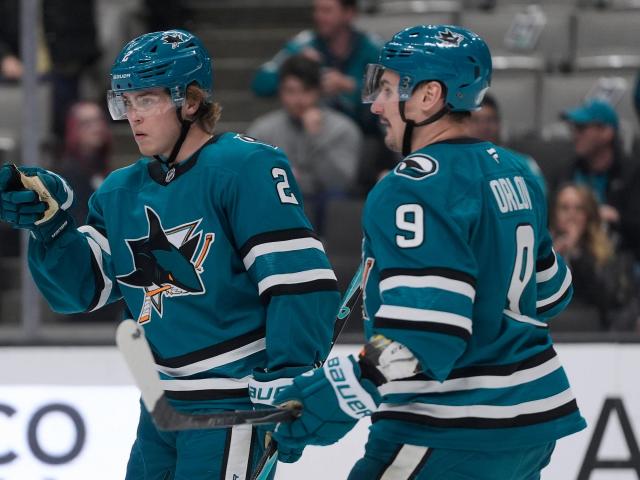 Will Smith scores to lead Sharks past Blackhawks 3-2 :: WRALSportsFan.com