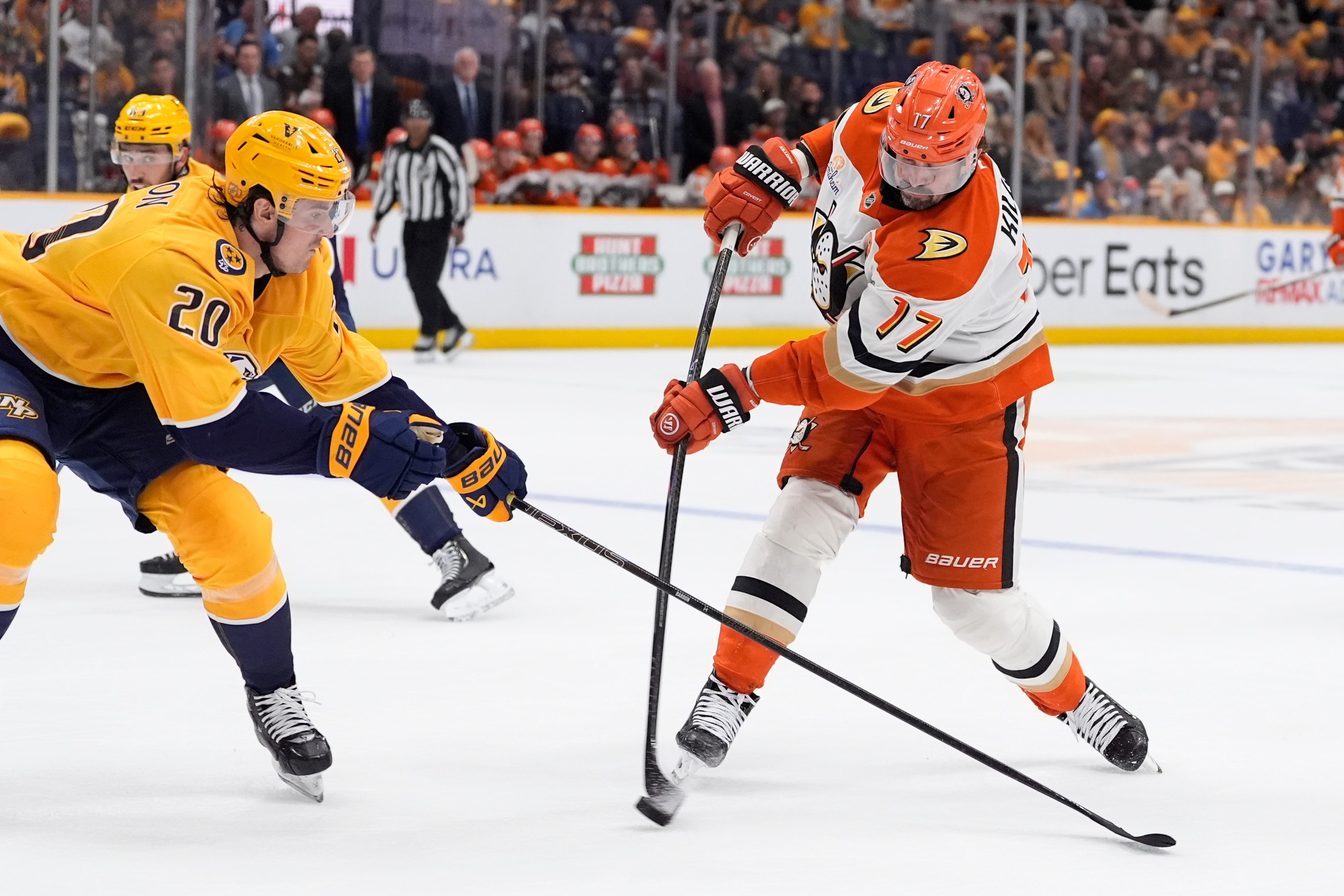 Ducks left wing Alex Killorn (17) shoots the puck past...