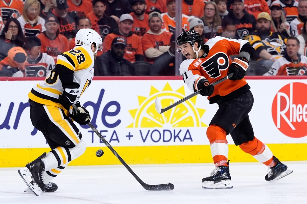 Flyers hope road magic sparks again in Game 5