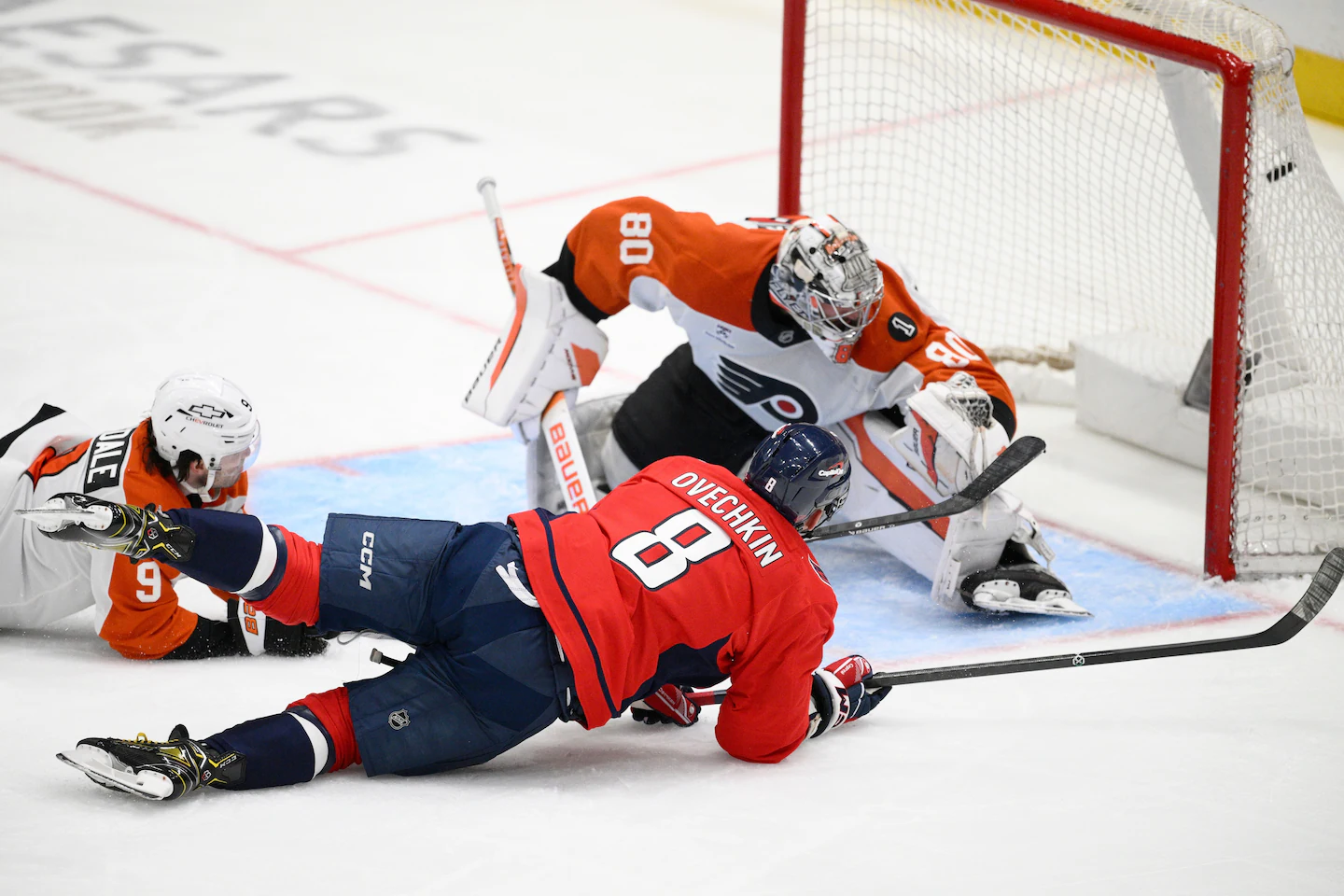 Alex Ovechkin scores twice, hitting 30 goals for 20th season, as Capitals beat Flyers 6-4