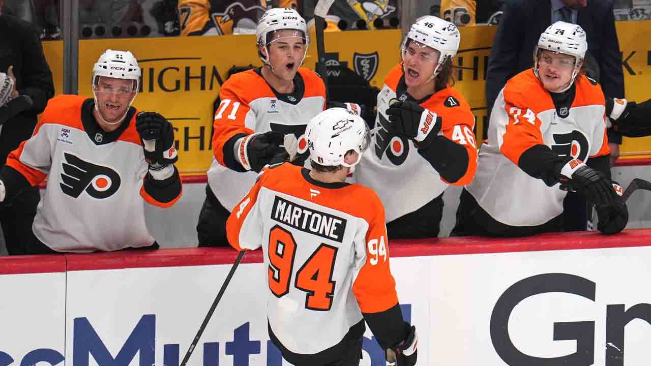 Flyers celebrate playoff return with tight win over Penguins in Game 1