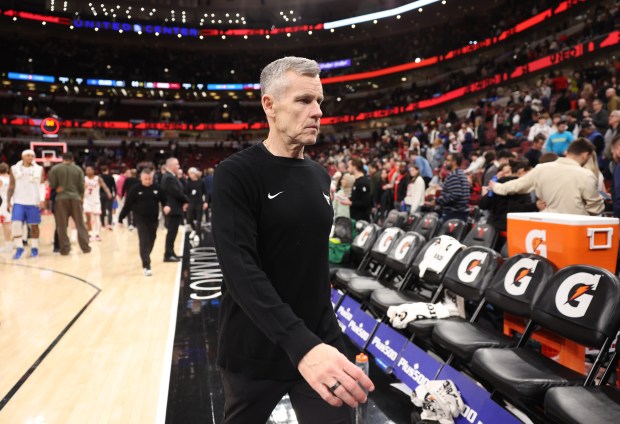 Bulls coach Billy Donovan exits after a 127-103 loss to the Magic on April 10, 2026, at the United Center. (John J. Kim/Chicago Tribune)