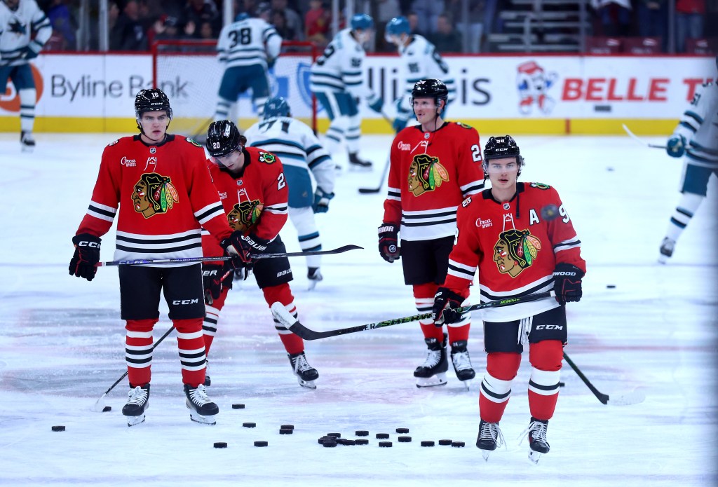 Column: No signs of relief for Bulls and Blackhawks fans