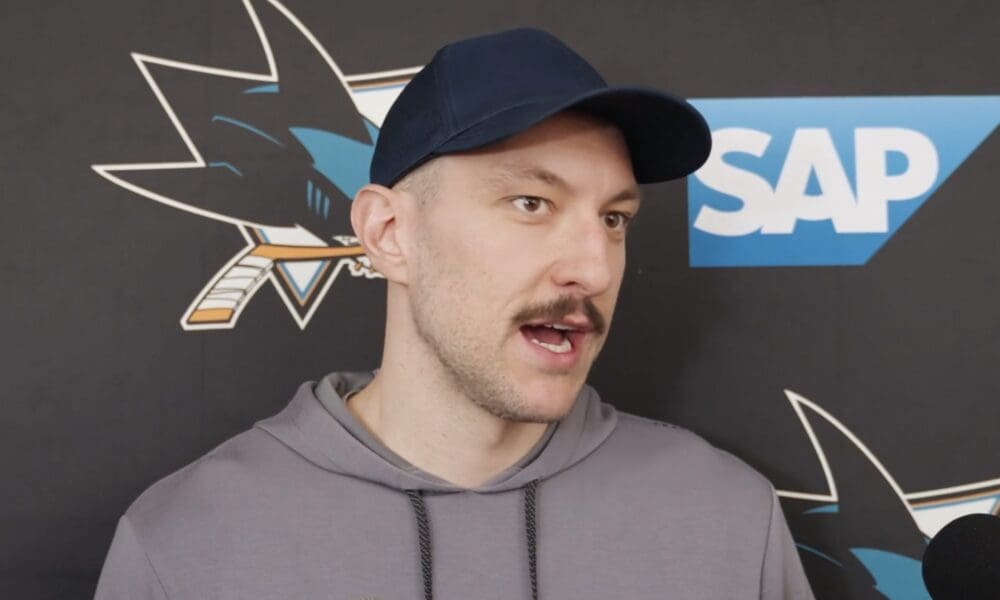 Desharnais Pays Tribute to Sharks Staff, Talks Mentoring Dickinson & Misa