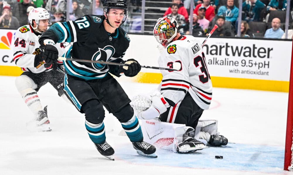 Sharks Keep Pace in West, Professional 3-2 Win Over Hawks