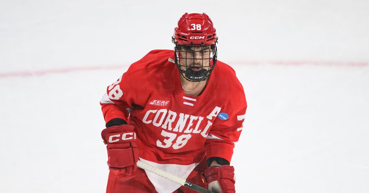 Calgary Flames sign forward Jonathan Castagna to three-year, entry-level contract