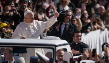 Philadelphia Flyers fans have faith after gift to Pope Leo XIV | News, Sports, Jobs