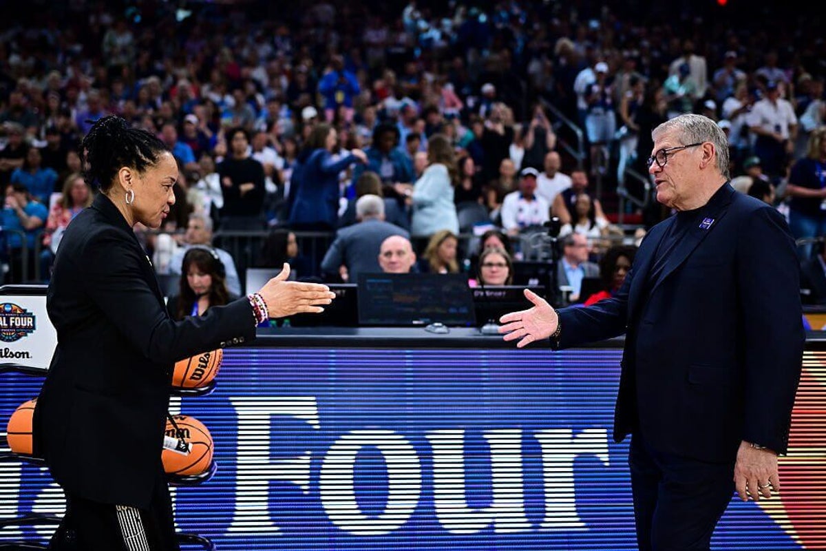 Geno Auriemma’s exchange with Dawn Staley the latest in string of coaching rivalries