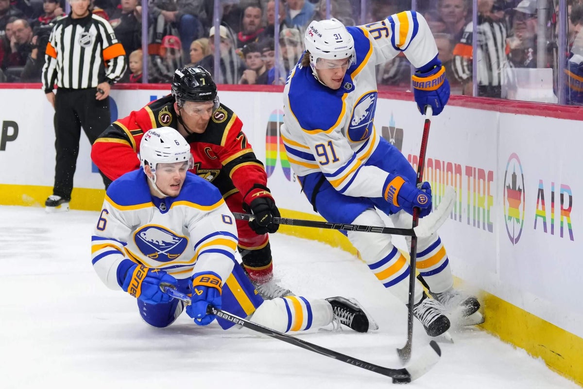 Lindy Ruff shakes things up as Sabres attempt to end playoff drought: Notebook