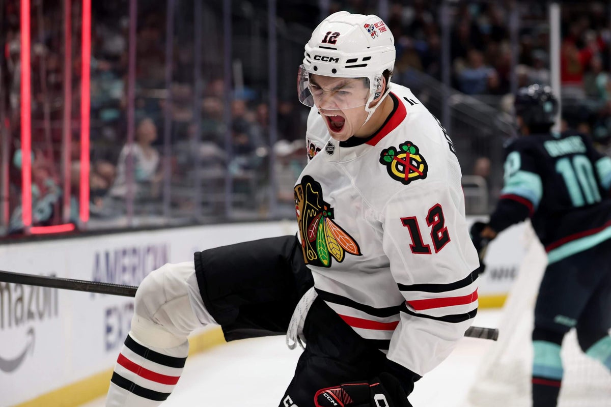 Sacha Boisvert’s first NHL goal is a game-winner as Blackhawks finally win in Seattle